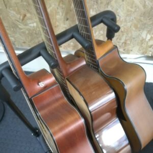 ขาตั้งกีตาร์สำหรับวางได้ 3 ตัว