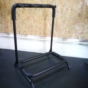 ราววางกีต้าร์ 3 ตัว วัสดุที่ใช้ เป็นเหล็กกลมสีดำ