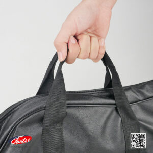 มีสายสะพายและหูหิ้วด้านข้าง