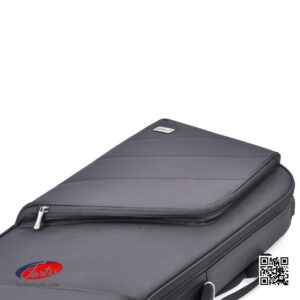 JC กระเป๋าเบสไฟฟ้า บุหนา 23 มิล BB-2121 สีดำ มีกระเป๋าเล็กด้านหน้า 2 ช่อง