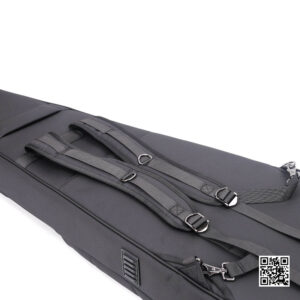 มีสายสะพายและหูหิ้วด้านข้าง